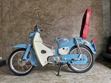 HondaC100..สีฟ้า รถเดิมโครงเดิมๆรหัสC100 ลงเครื่องดรีมขี่มัน ราคา 25500 HondaC100..สีฟ้า รถเดิมโครงเดิมๆรหัสC100 ลงเครื่องดรีมขี่มัน ราคา 25500